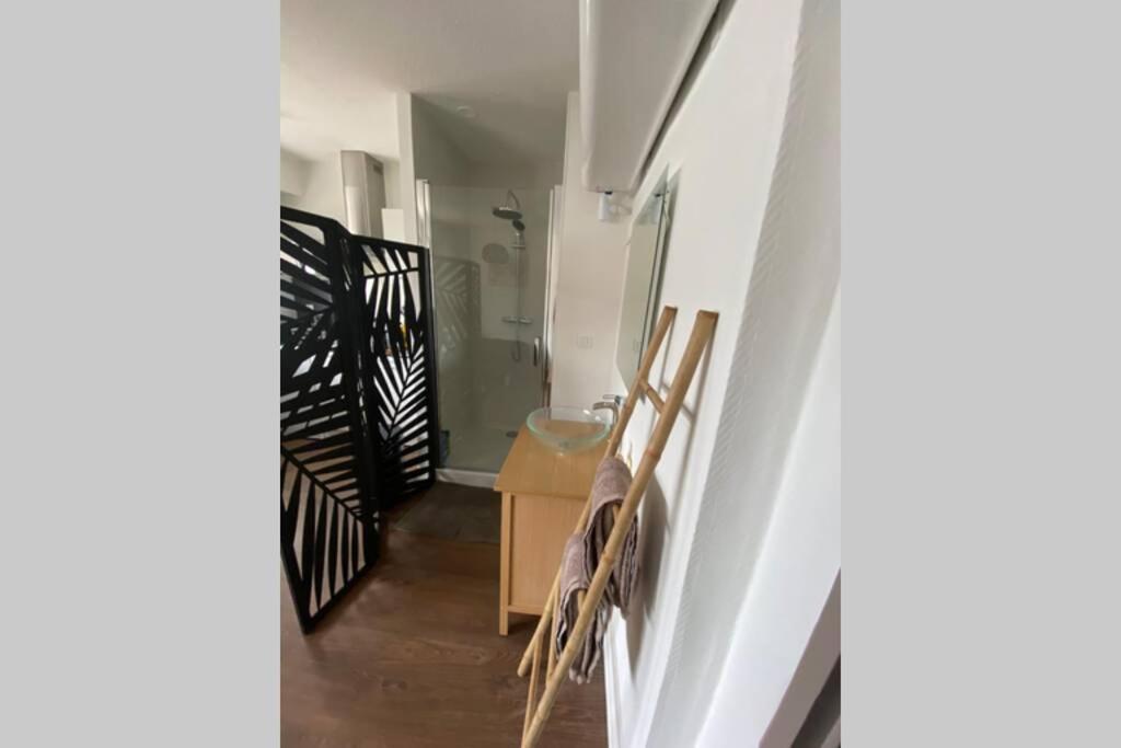 Le 13 Du Temple - Plein Coeur Centre Ville, Residence Privee, 5Mn Gare Sncf, Wifi Et Netflix Niort Bagian luar foto